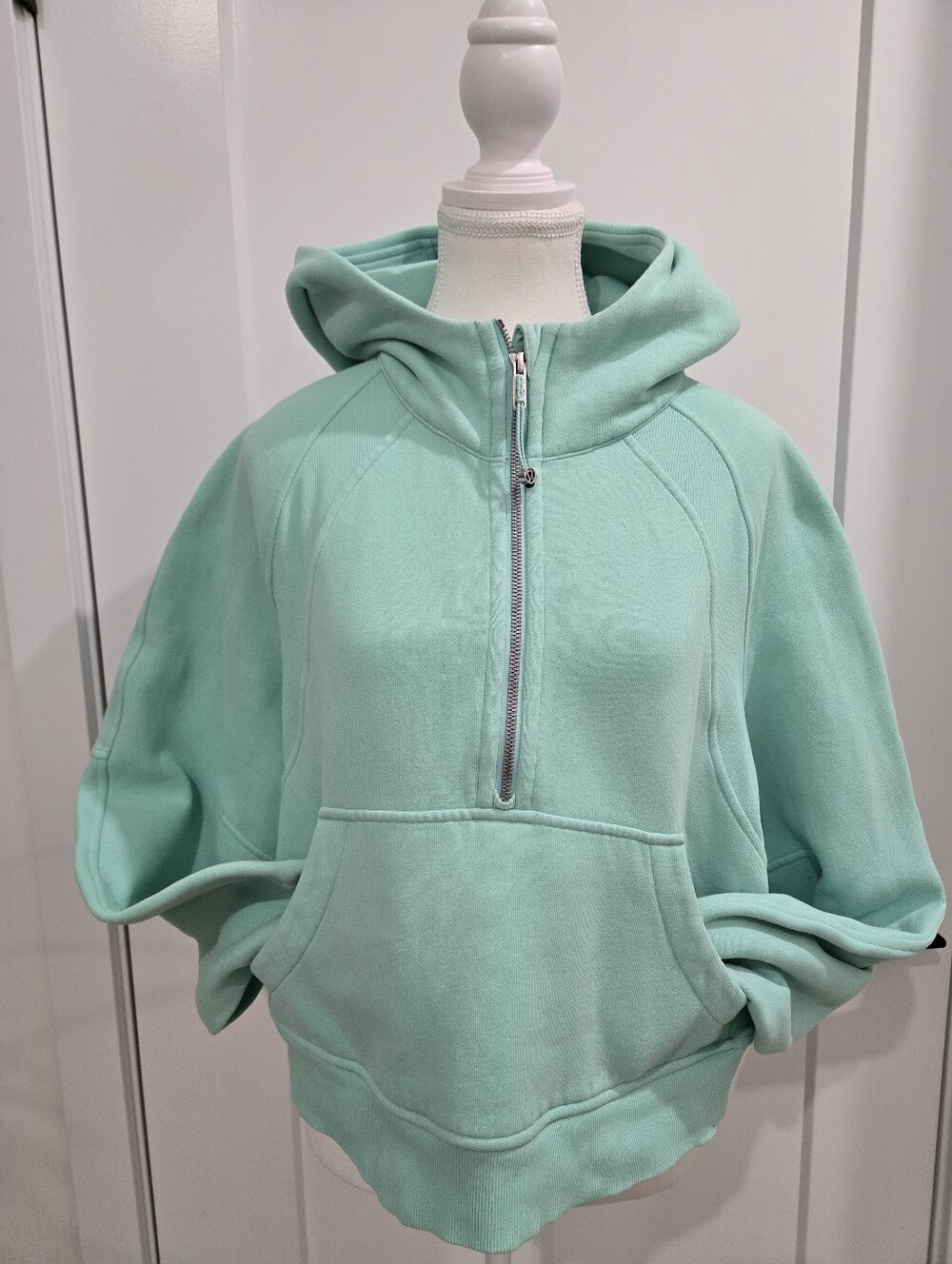 lululemon athletica Pastel Green Half-Zip Scuba Hoodie Sweater EUC